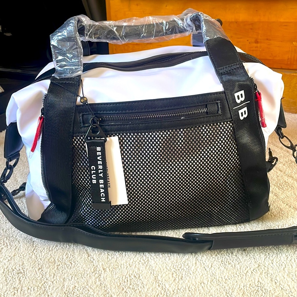 NWT Beverly Beach by Dorit Travel Gym Bag — White